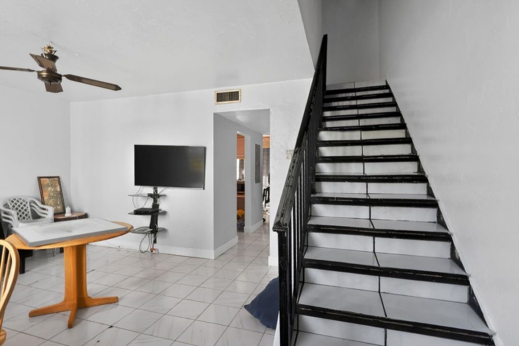 14220 NE 3rd Court, Unit 10A, Miami, FL 33161 Photo