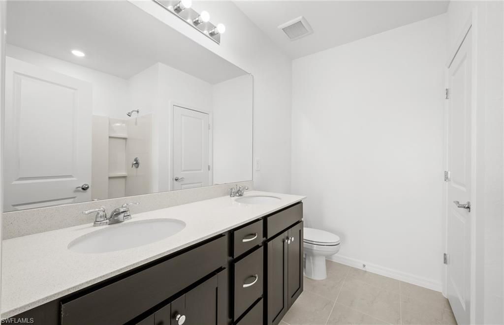 286 Silent Lake Dr, Lehigh Acres, FL 33936 Photo