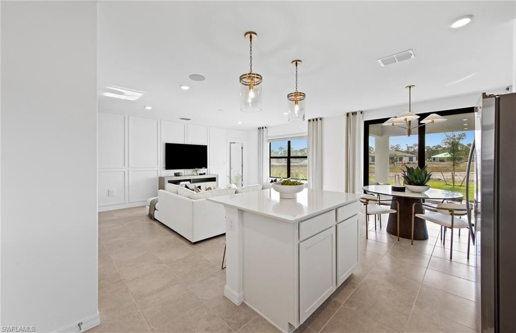 286 Silent Lake Dr, Lehigh Acres, FL 33936 Photo