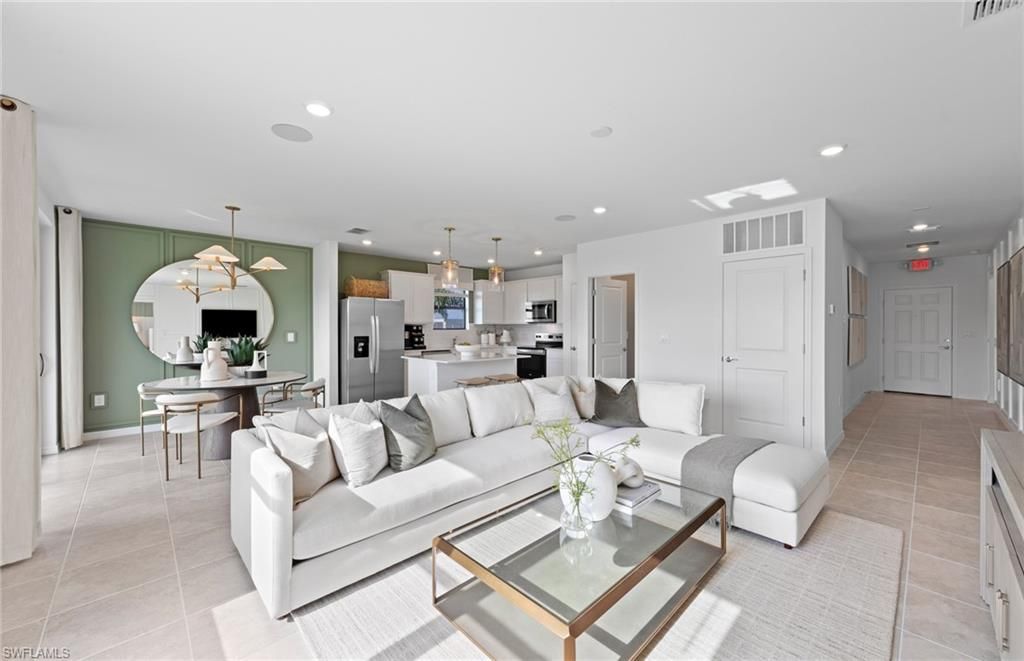 286 Silent Lake Dr, Lehigh Acres, FL 33936 Photo