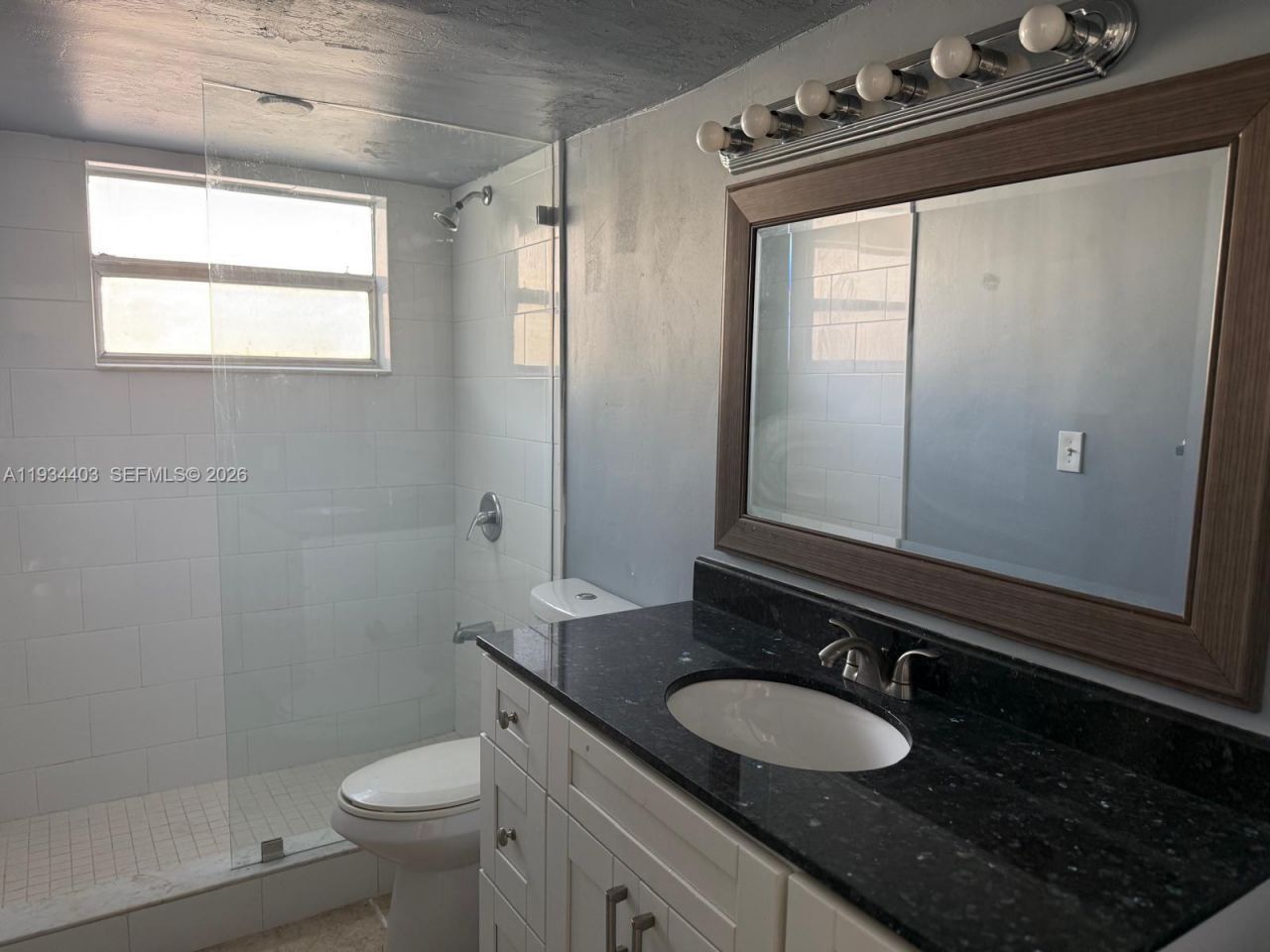 910 Michigan Ave , Unit 305, Miami Beach, FL 33139 Photo