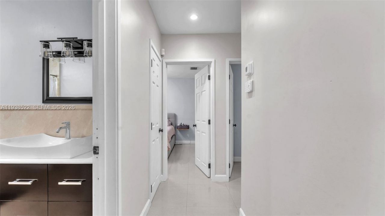 8261 SW 27th St, Miami, FL 33155 Photo