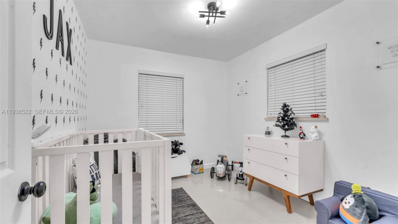 8261 SW 27th St, Miami, FL 33155 Photo