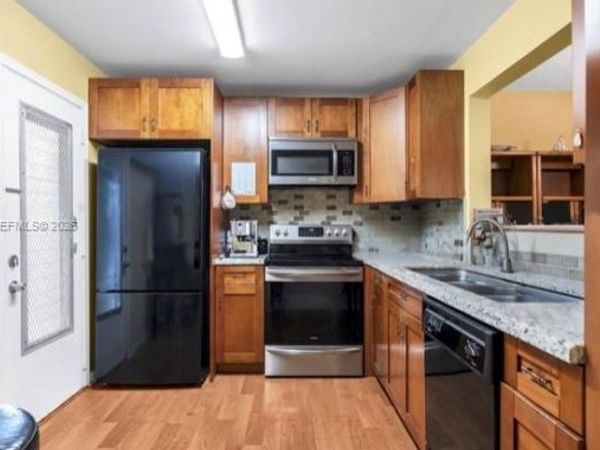 1024 SE 3rd Ave, Unit 304, Dania Beach, FL 33004