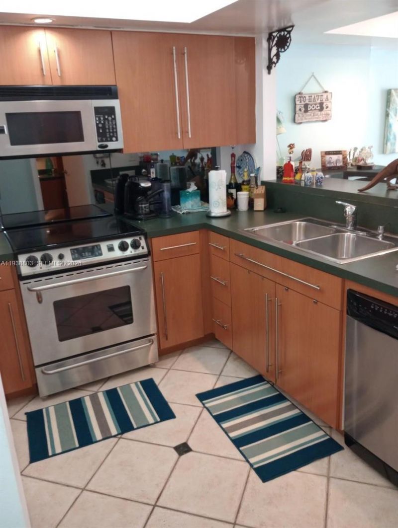 6830 Indian Creek Dr, Unit 5B, Miami Beach, FL 33141 Photo