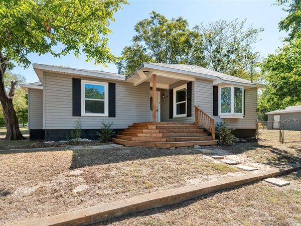 1330 W Sears Street , Denison, TX 75020