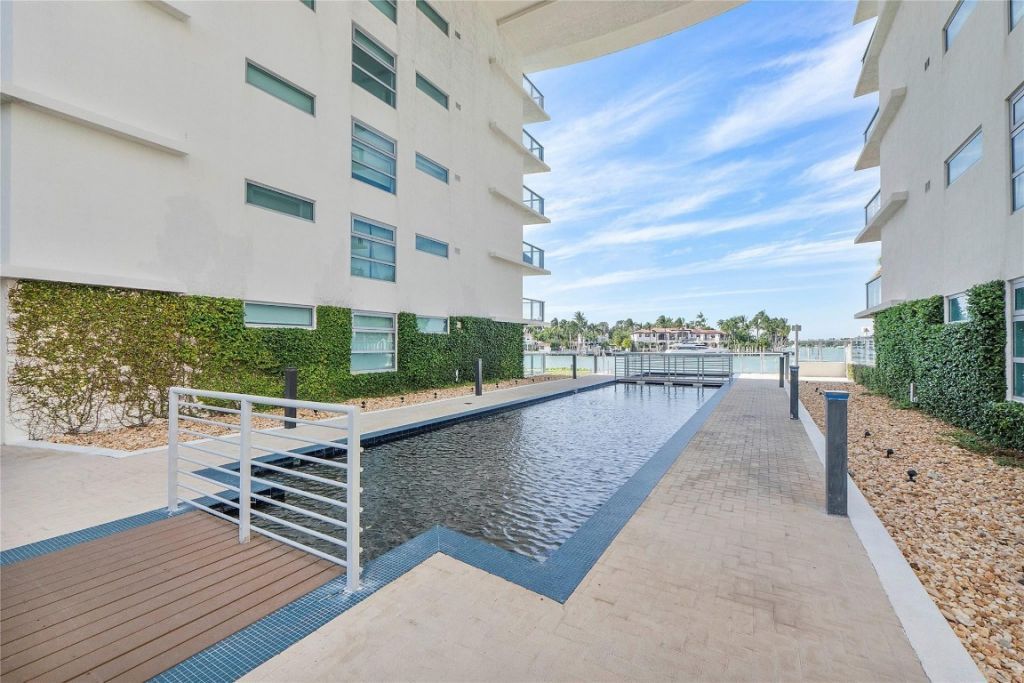 6620 Indian Creek Drive, Unit 315, Miami Beach, FL 33141 Photo