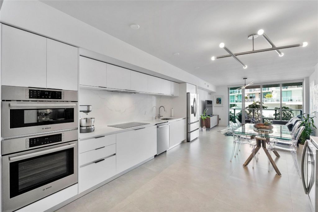 6620 Indian Creek Drive, Unit 315, Miami Beach, FL 33141 Photo
