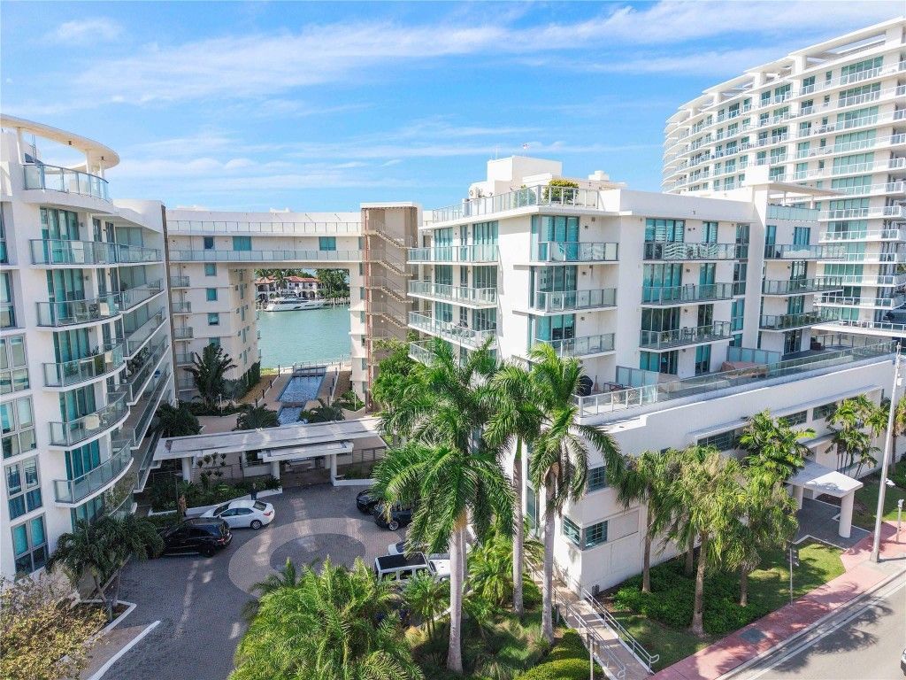 6620 Indian Creek Drive, Unit 315, Miami Beach, FL 33141 Photo