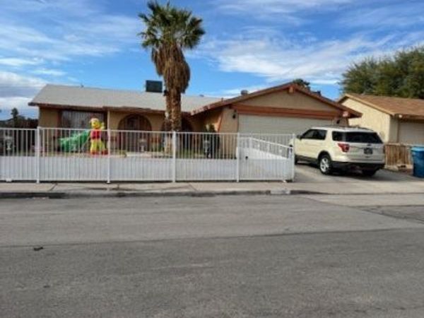 3631 Briarcliff Road, Las Vegas, NV 89115