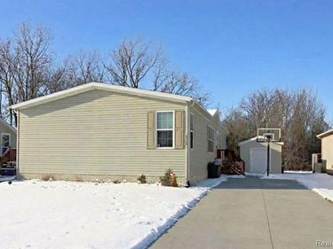 29400 Meadow, Gibraltar, MI 48173