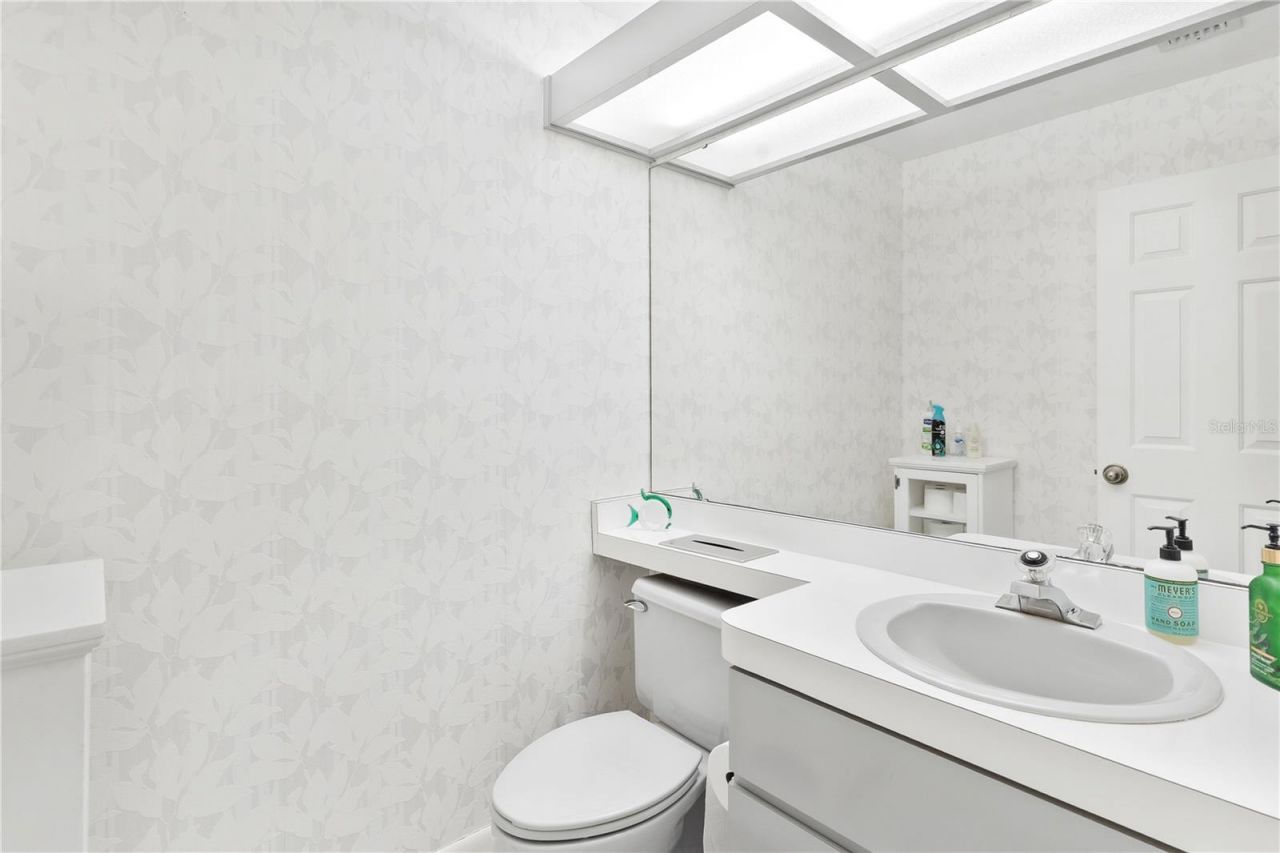 402 Clusterwood Drive, Yalaha, FL 34797 Photo