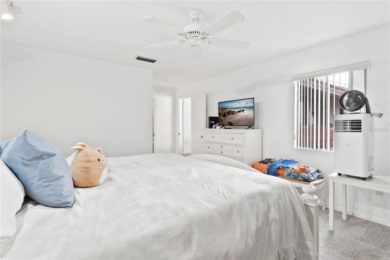 402 Clusterwood Drive, Yalaha, FL 34797 Photo