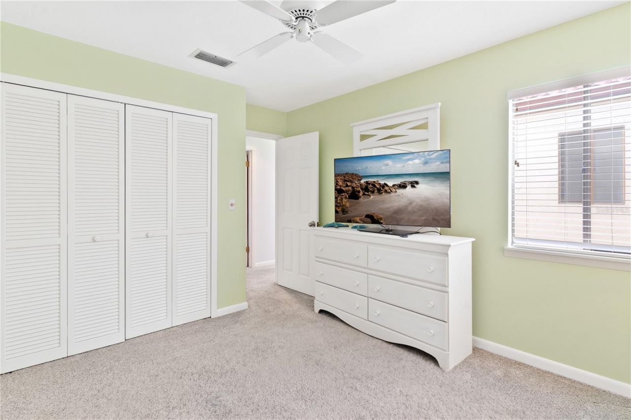 402 Clusterwood Drive, Yalaha, FL 34797 Photo