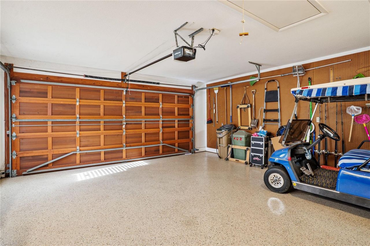 402 Clusterwood Drive, Yalaha, FL 34797 Photo