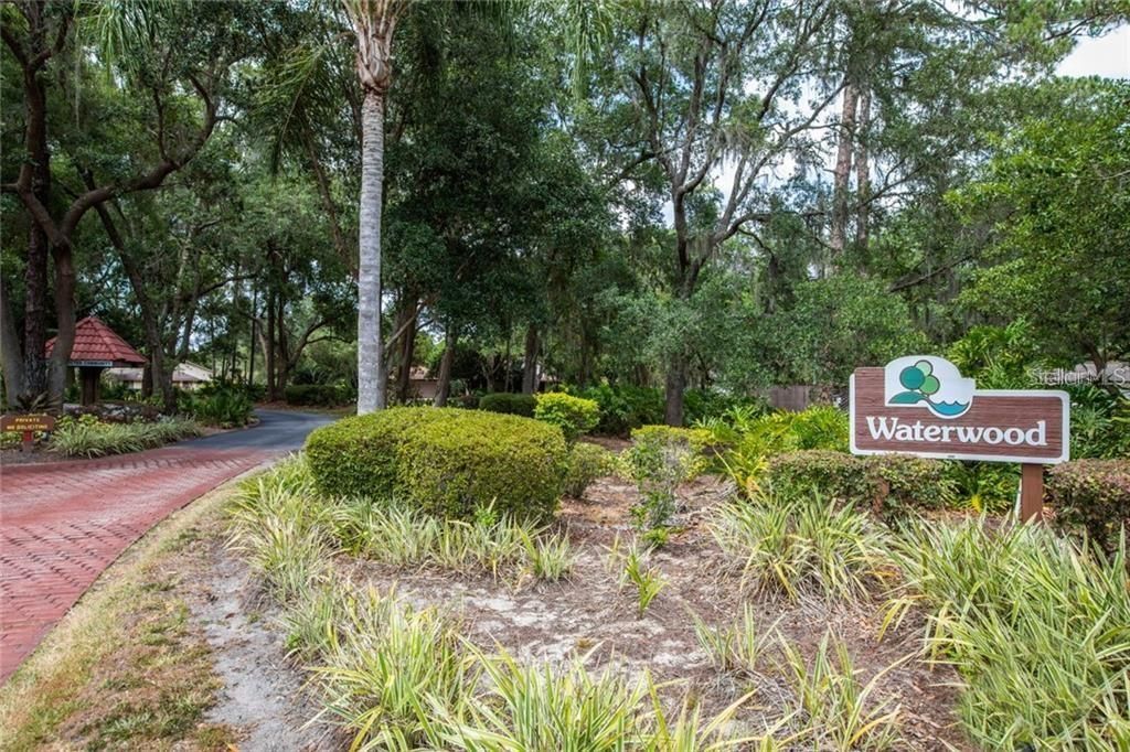 402 Clusterwood Drive, Yalaha, FL 34797 Photo