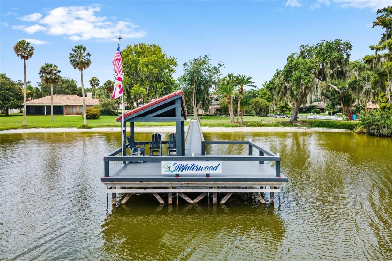 402 Clusterwood Drive, Yalaha, FL 34797 Photo
