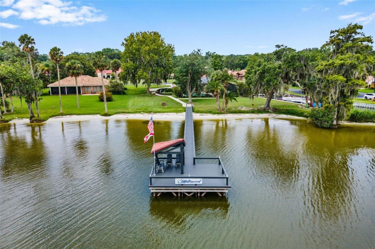 402 Clusterwood Drive, Yalaha, FL 34797 Photo