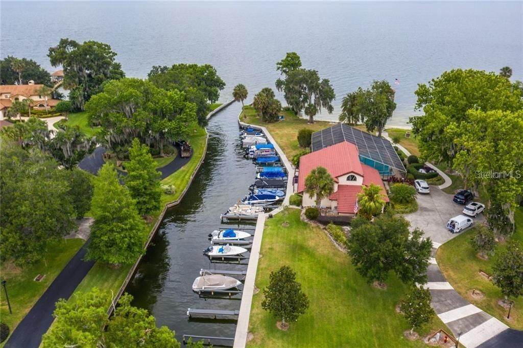 402 Clusterwood Drive, Yalaha, FL 34797 Photo