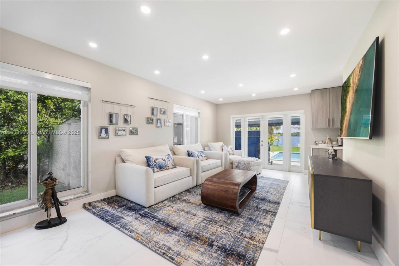 9440 SW 136th St , Miami, FL 33176 Photo