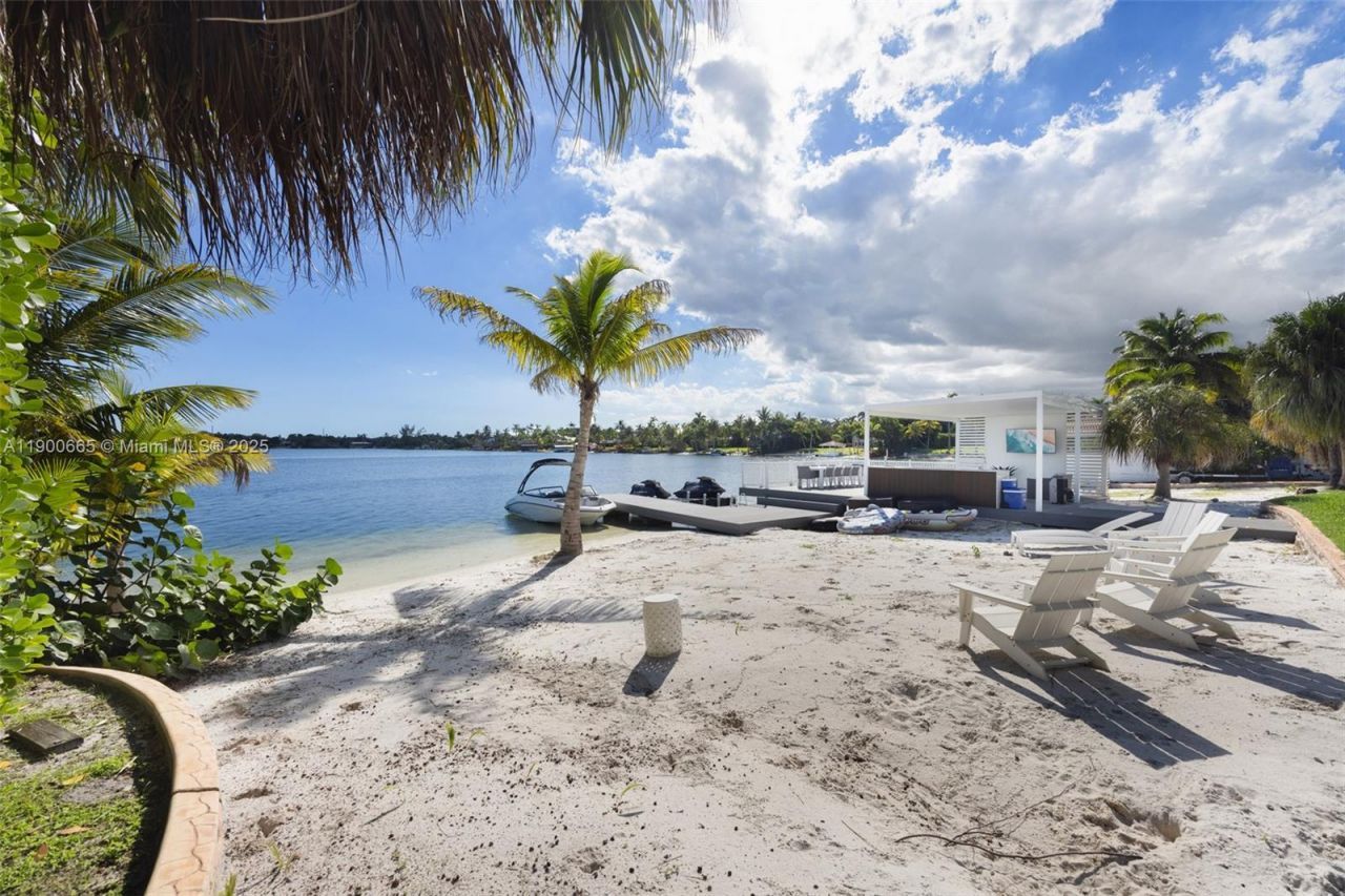 9440 SW 136th St , Miami, FL 33176 Photo