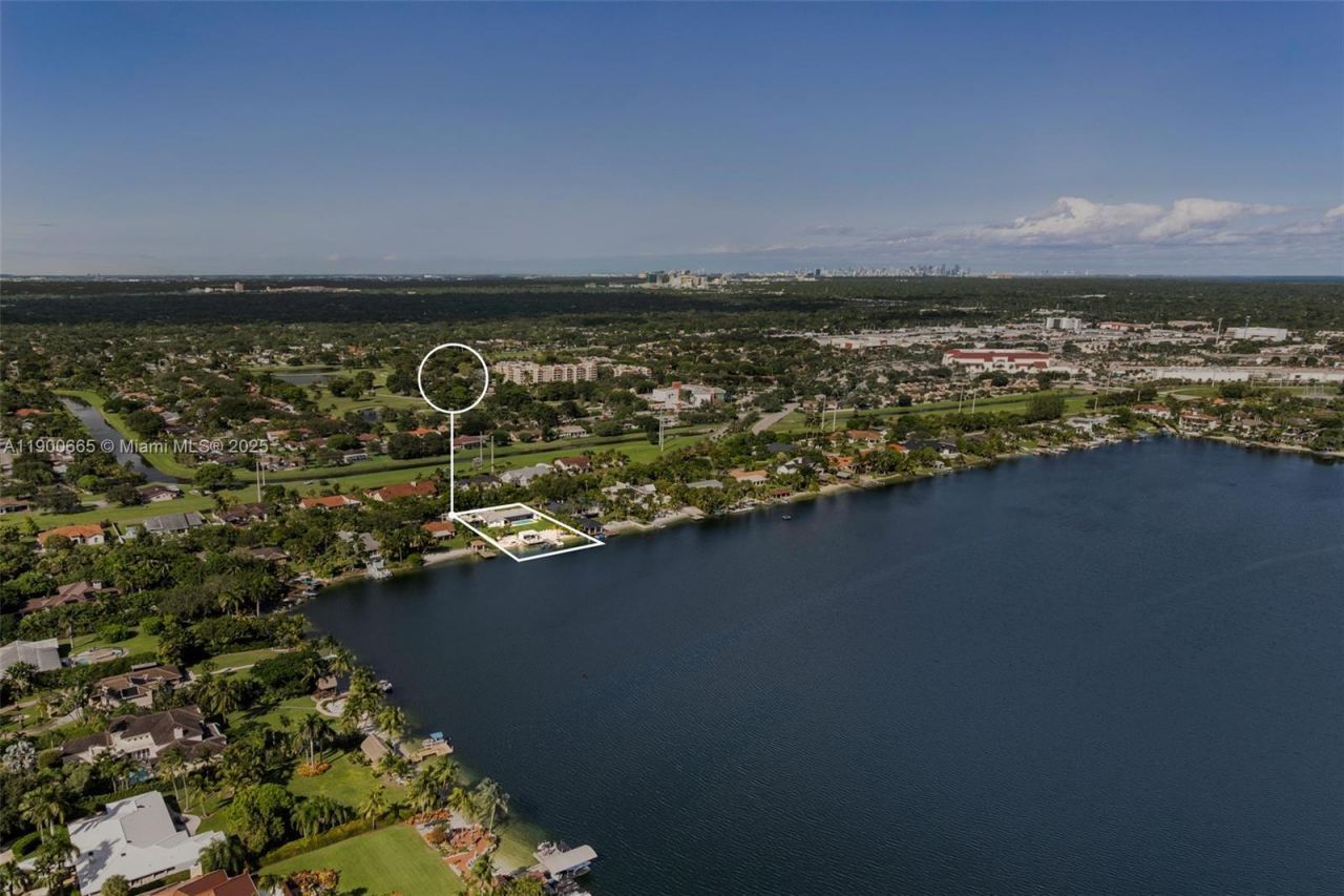 9440 SW 136th St , Miami, FL 33176 Photo