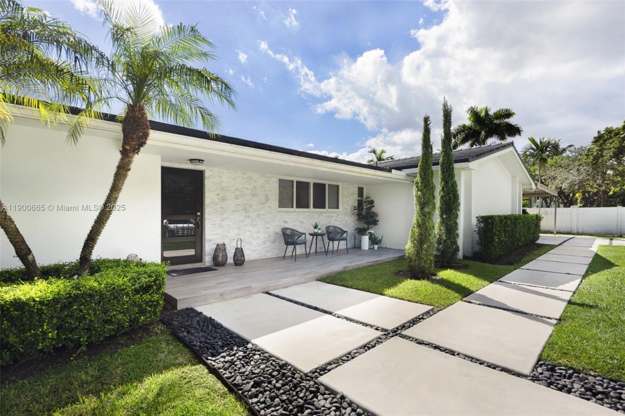 9440 SW 136th St , Miami, FL 33176 Photo