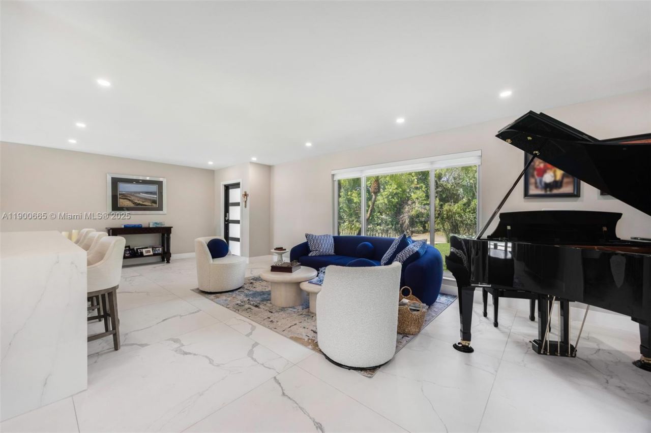 9440 SW 136th St , Miami, FL 33176 Photo