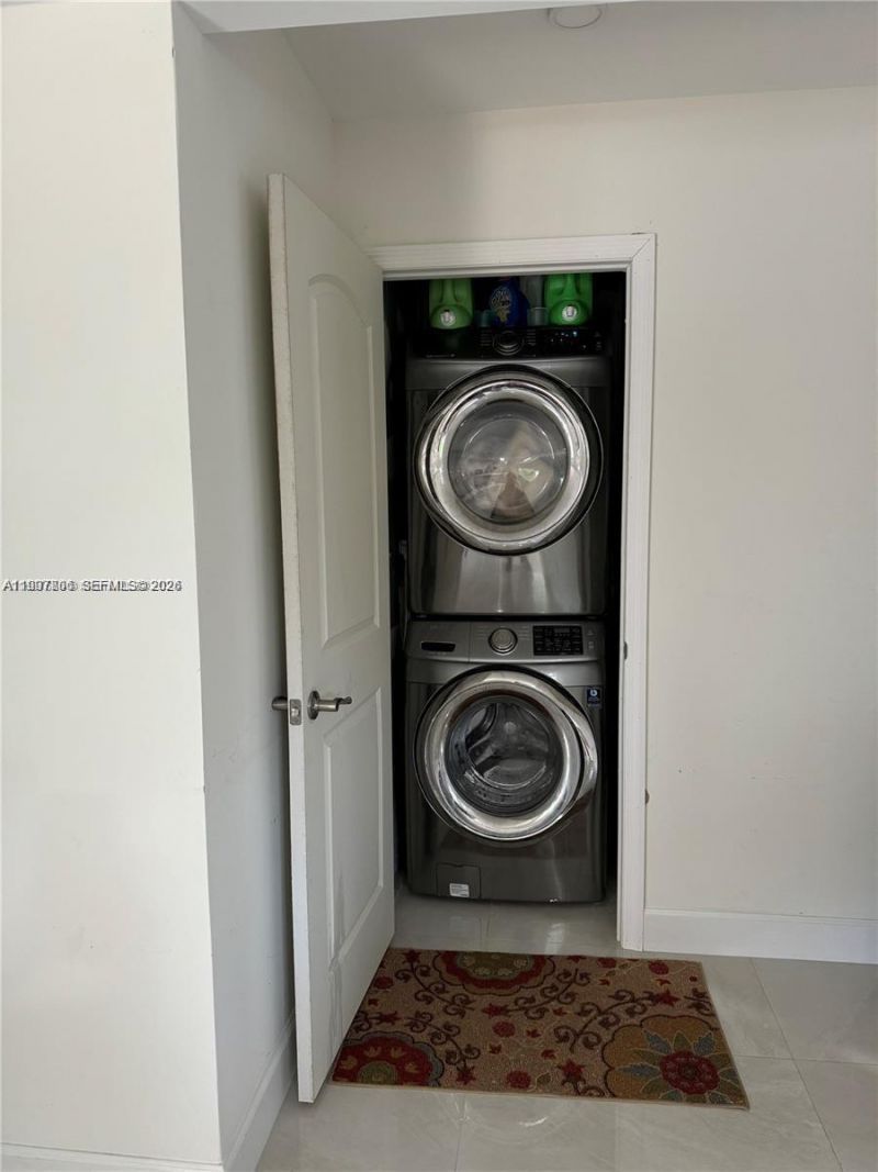 20219 SW 85th Pl, Cutler Bay, FL 33189 Photo