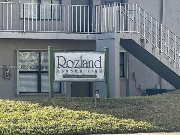 15330 SW 72nd St, Unit 7-21, Miami, FL 33193