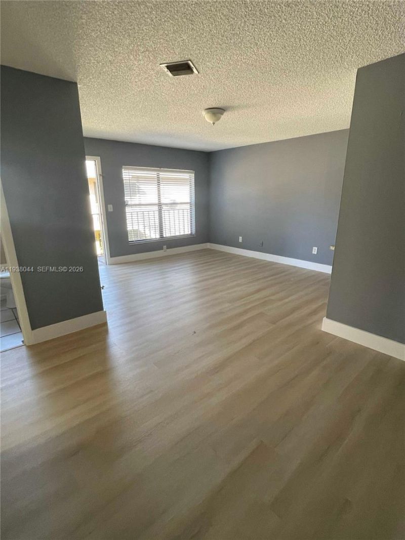 15330 SW 72nd St, Unit 7-21, Miami, FL 33193 Photo