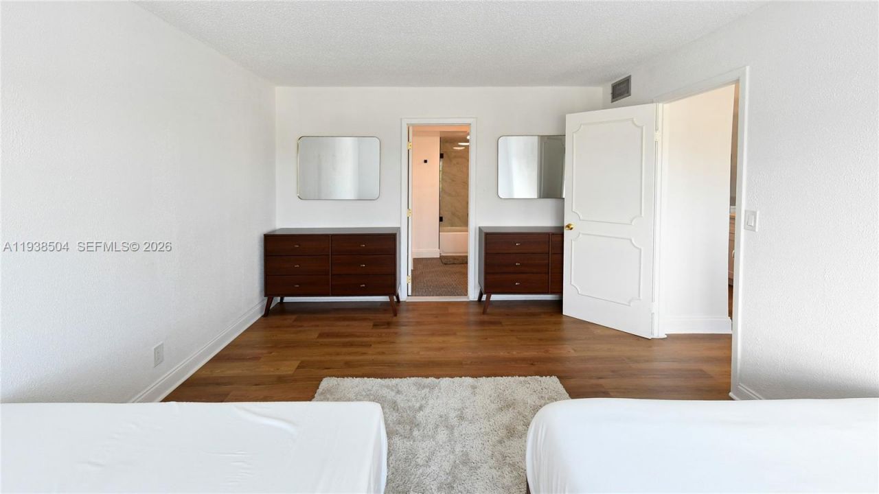 200 Diplomat Pkwy, Unit 626, Hallandale Beach, FL 33009 Photo