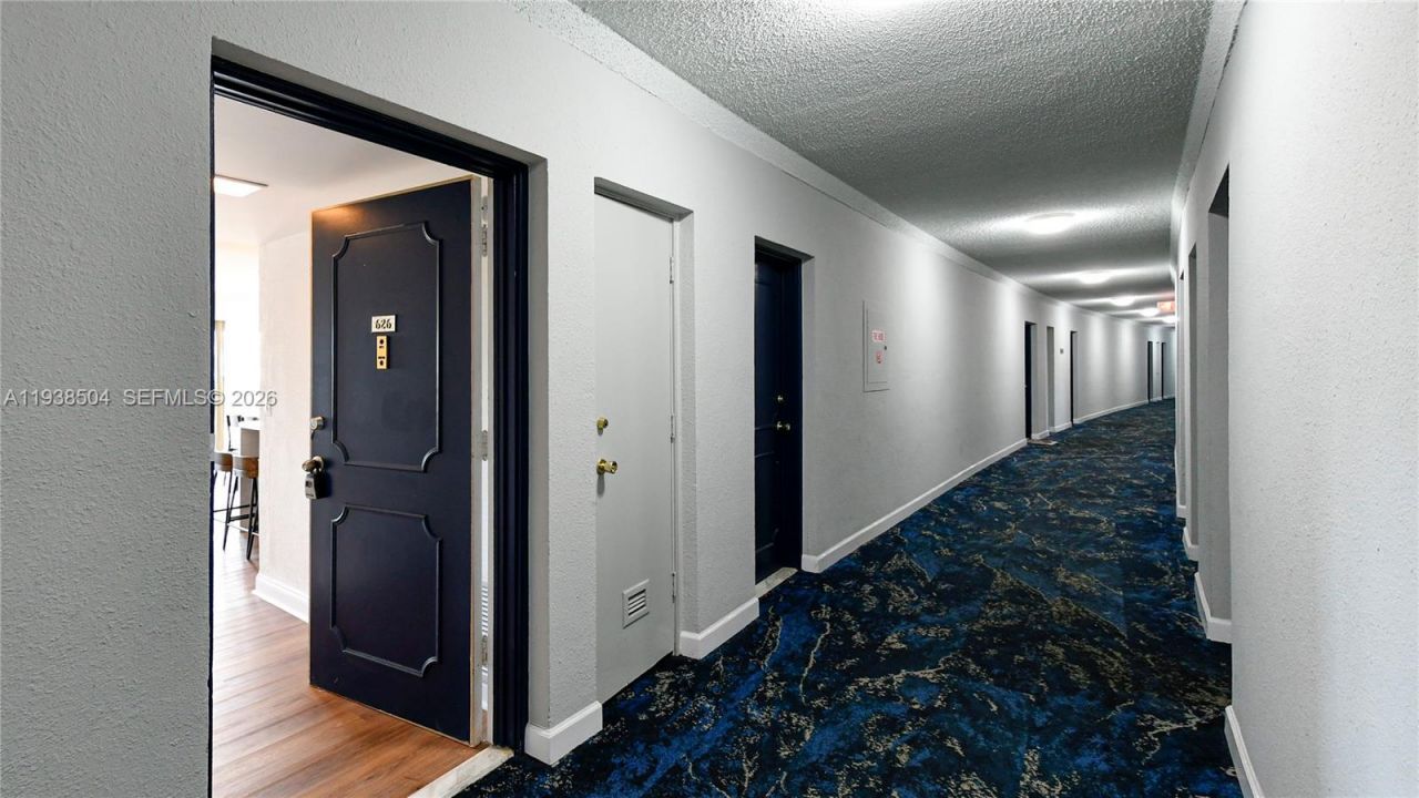 200 Diplomat Pkwy, Unit 626, Hallandale Beach, FL 33009 Photo