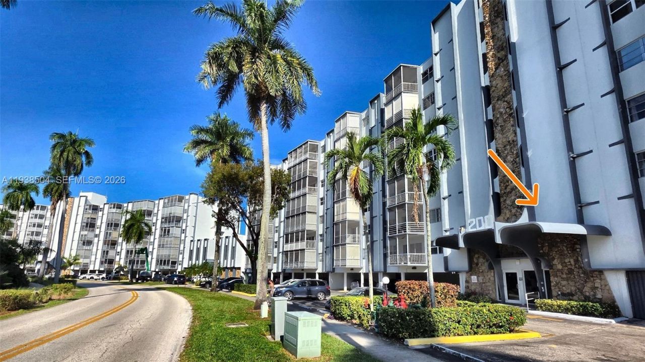 200 Diplomat Pkwy, Unit 626, Hallandale Beach, FL 33009 Photo