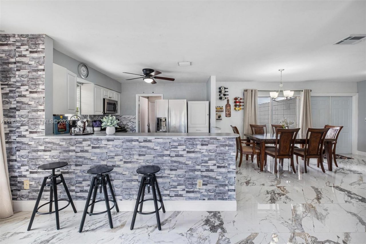 10330 SW 157th St, Miami, FL 33157 Photo