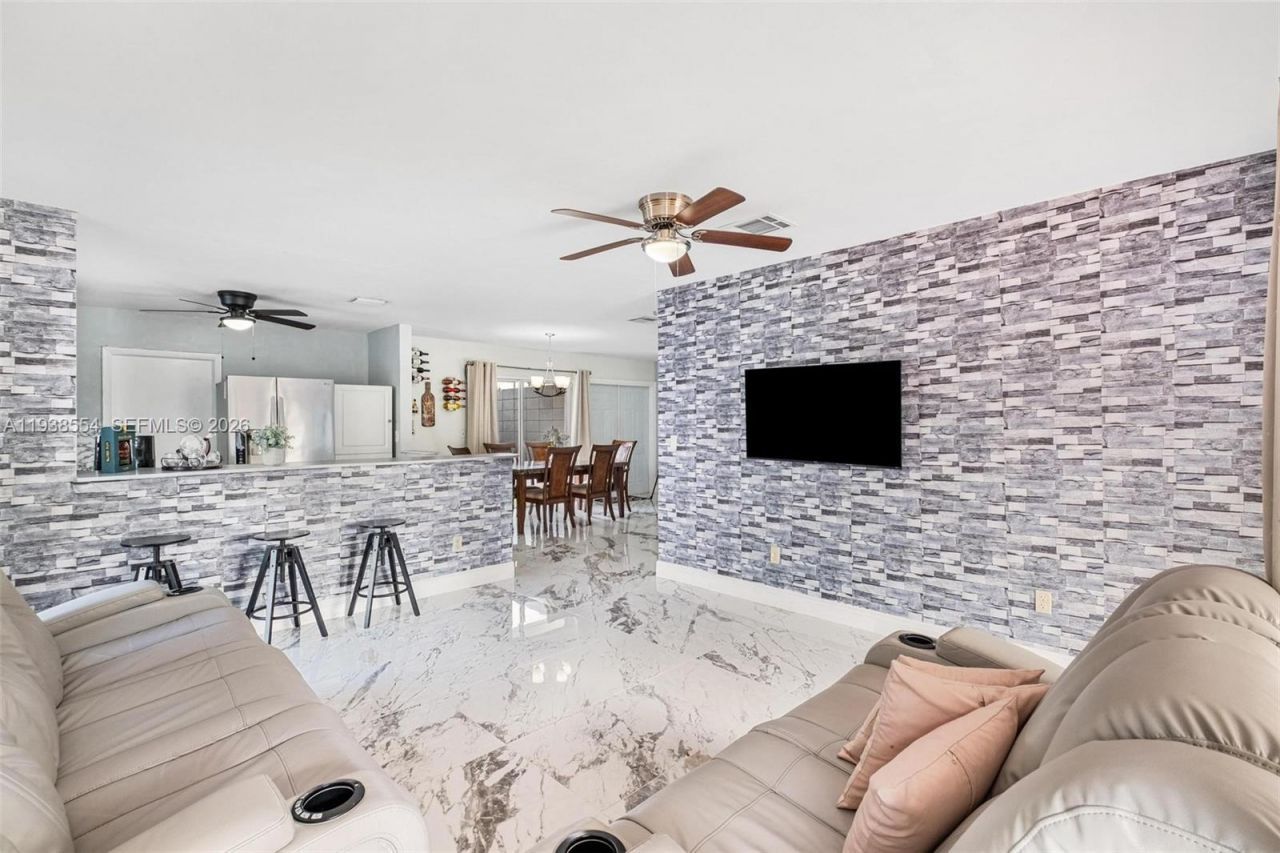 10330 SW 157th St, Miami, FL 33157 Photo