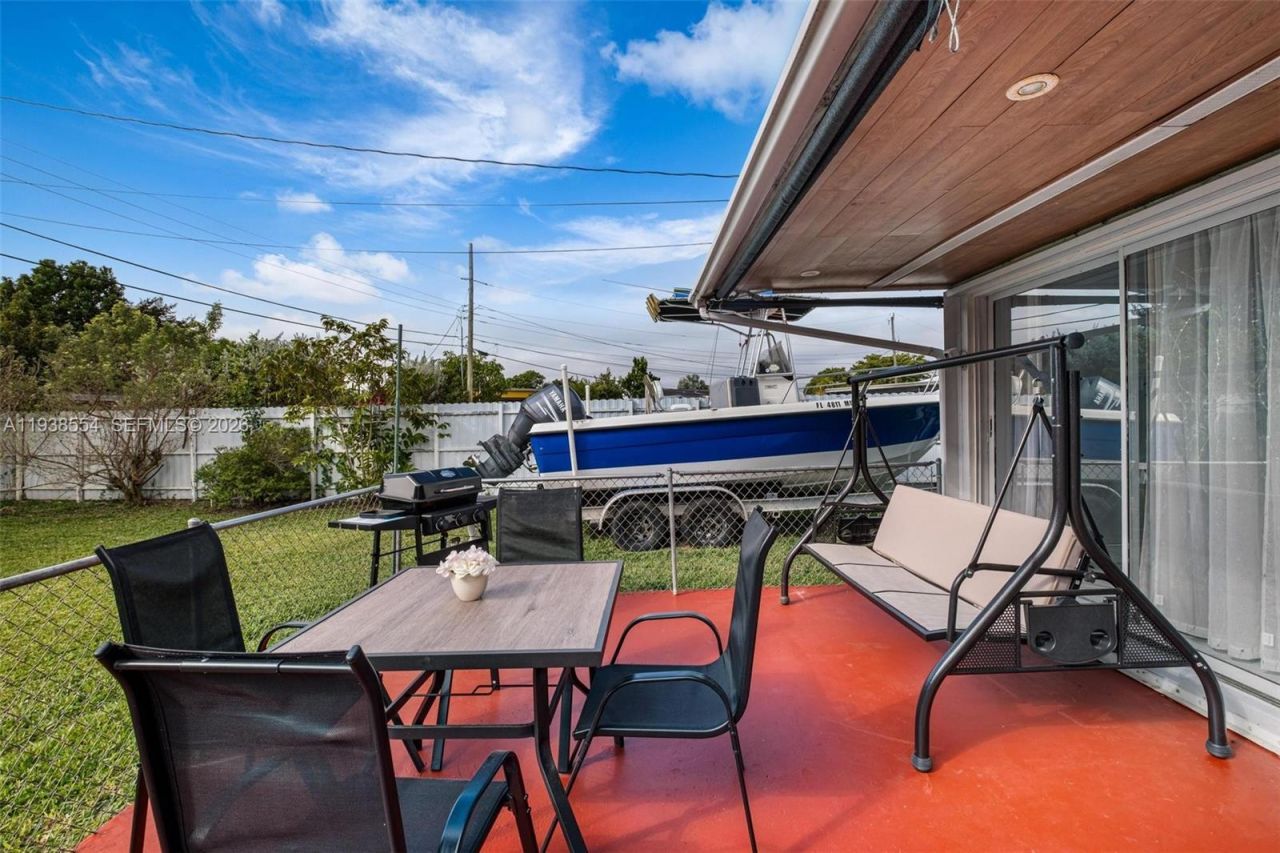 10330 SW 157th St, Miami, FL 33157 Photo