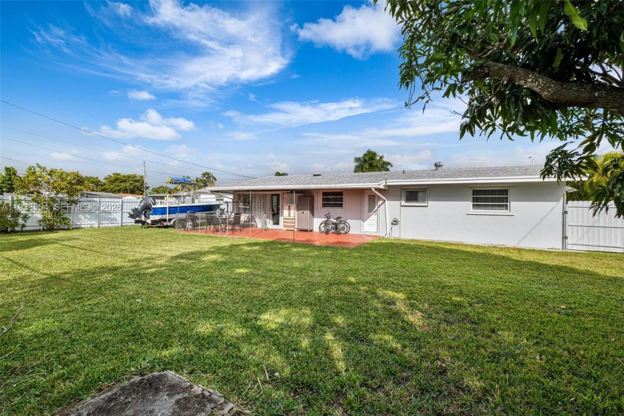 10330 SW 157th St, Miami, FL 33157 Photo