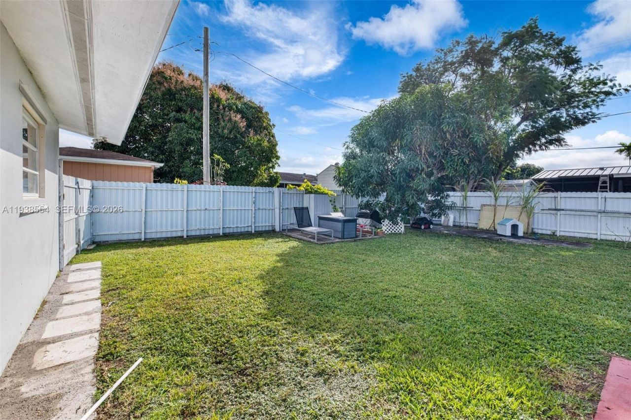 10330 SW 157th St, Miami, FL 33157 Photo