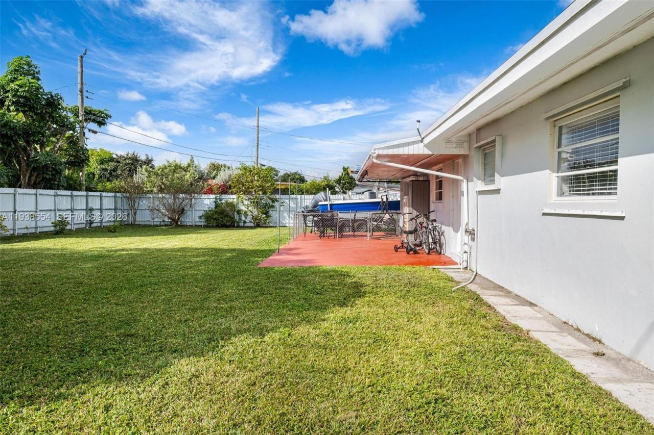 10330 SW 157th St, Miami, FL 33157 Photo