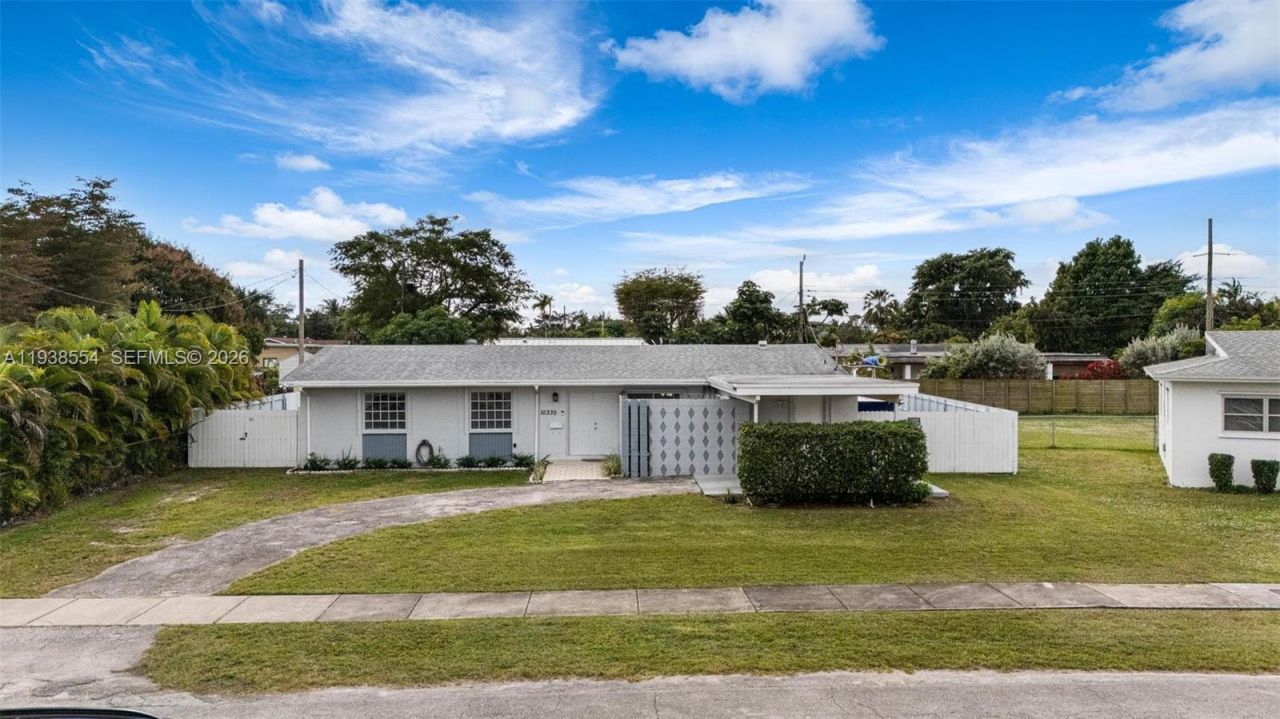 10330 SW 157th St, Miami, FL 33157 Photo