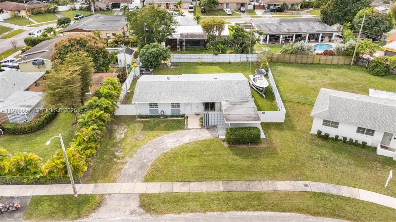 10330 SW 157th St, Miami, FL 33157 Photo