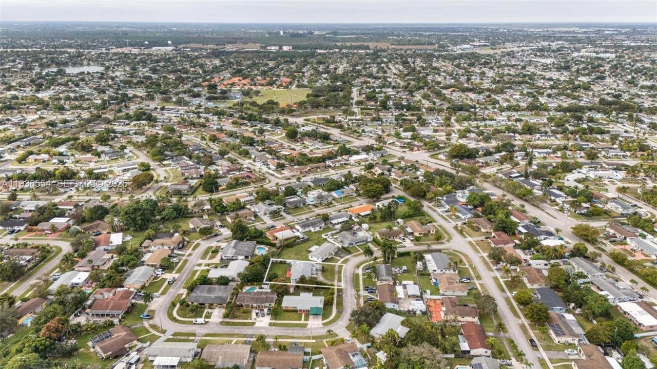 10330 SW 157th St, Miami, FL 33157 Photo