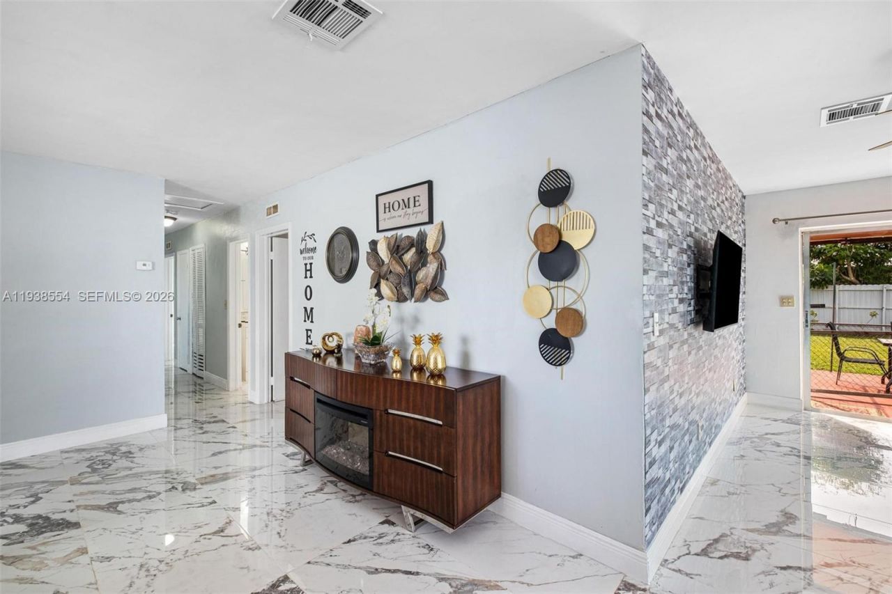 10330 SW 157th St, Miami, FL 33157 Photo