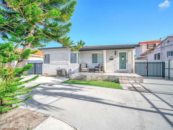 4230 SW 5th St, Miami, FL 33134