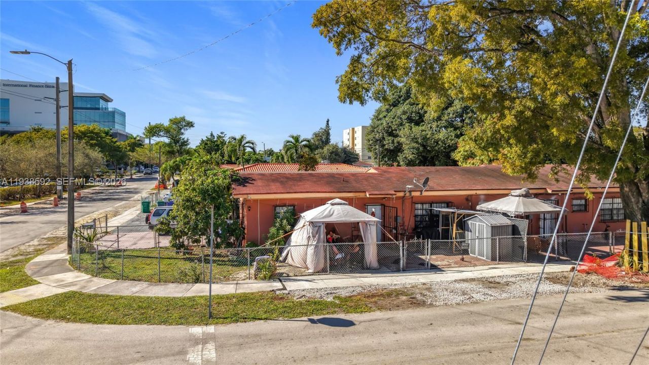 3601 SW 7th St, Miami, FL 33135 Photo