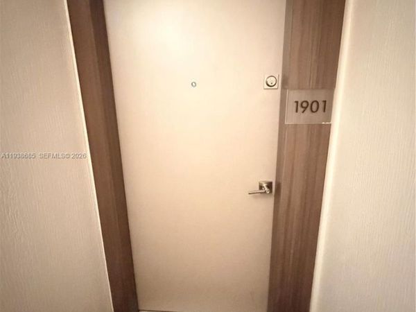 3701 N Country Club Dr, Unit 1901, Aventura, FL 33180
