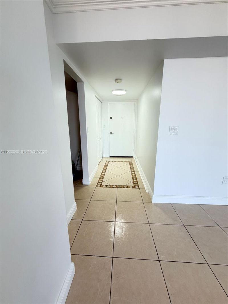 3701 N Country Club Dr, Unit 1901, Aventura, FL 33180 Photo