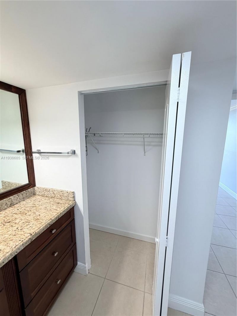 3701 N Country Club Dr, Unit 1901, Aventura, FL 33180 Photo