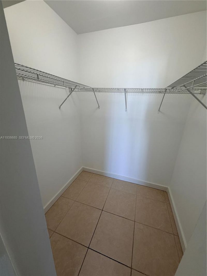 3701 N Country Club Dr, Unit 1901, Aventura, FL 33180 Photo